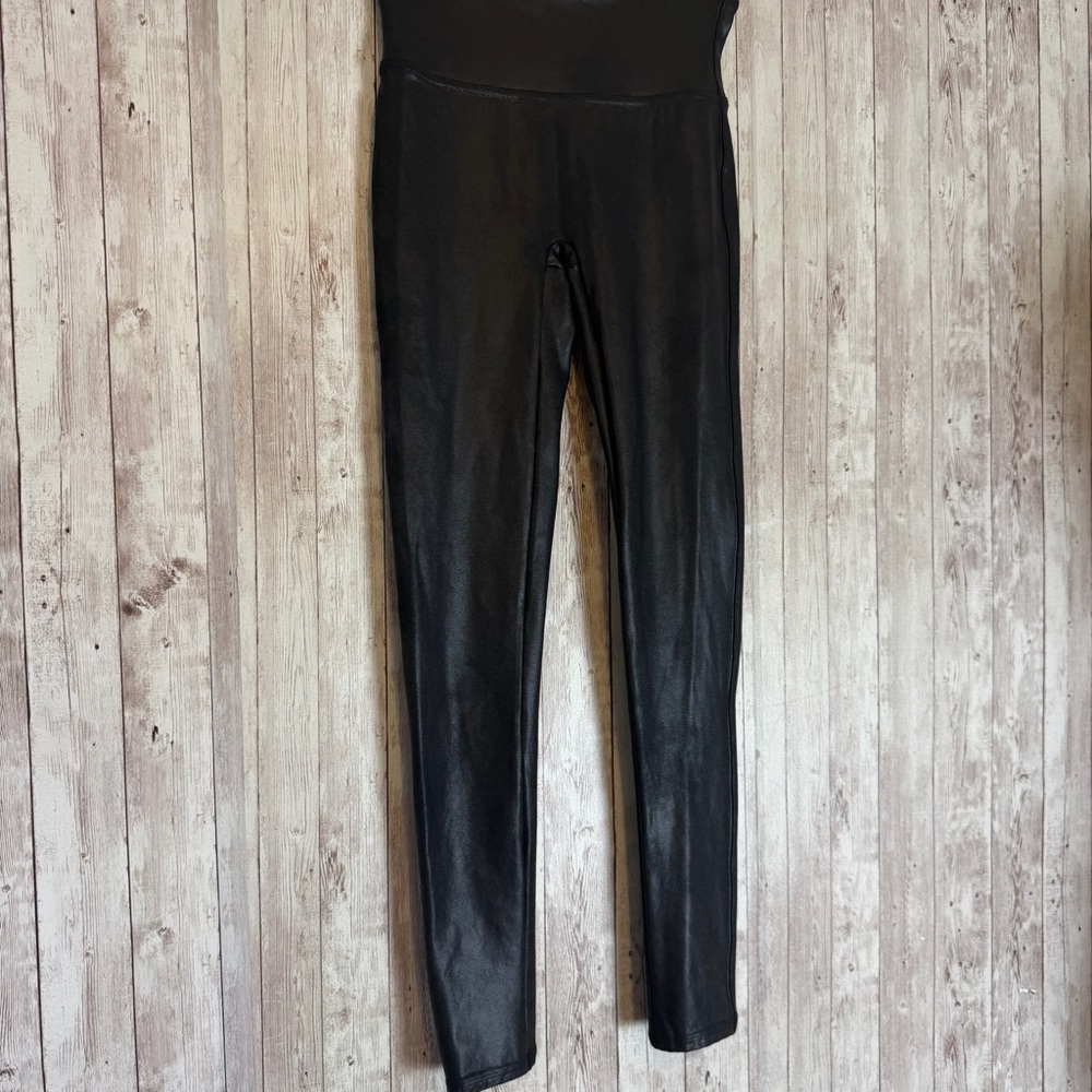 Spanx Petite Small Black Faux Leather Seam Leggings - Picture 2 of 6